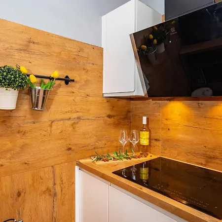 Three-bedroom In بيت للعطل زادار