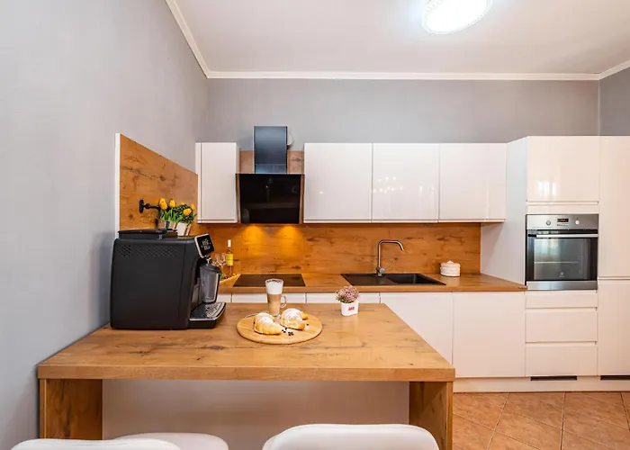 Three-bedroom In Murvica