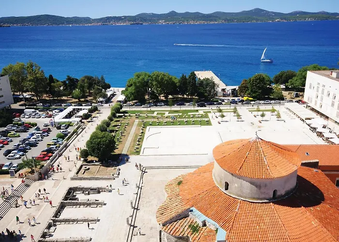 Three-bedroom In Murvica Zadar