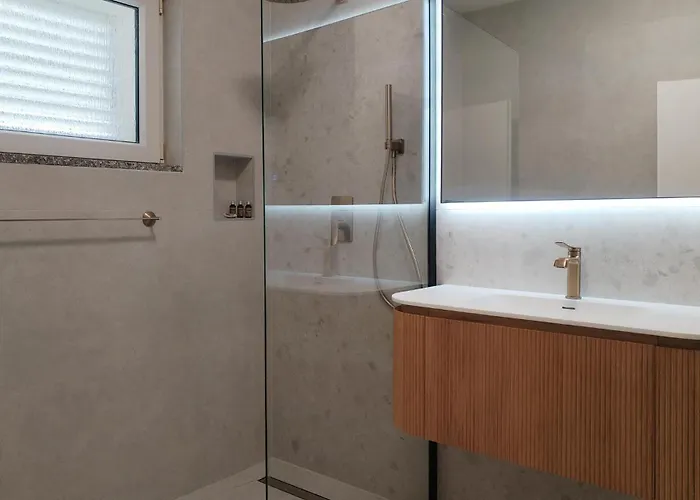 Three-bedroom In Murvica