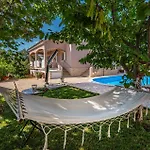 بيت للعطل Three-bedroom In Murvica
