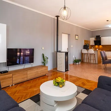 Three-bedroom In * ザダル