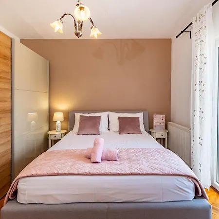 3 Bedroom Gorgeous In Zadar *