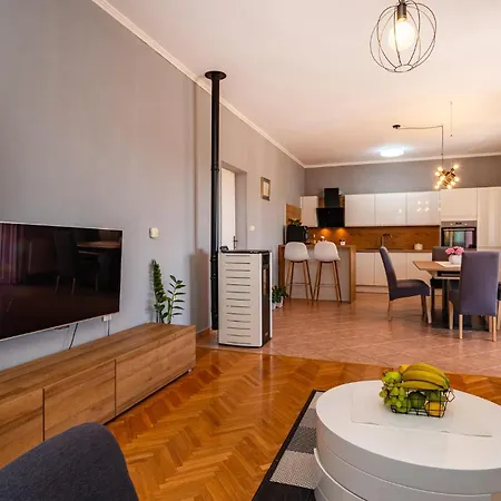 Three-bedroom In * ザダル