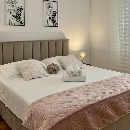 Three-bedroom In * Zadar