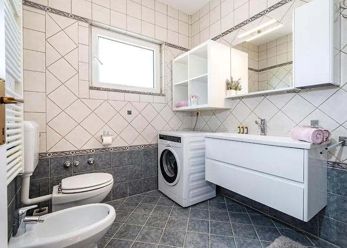 Three-bedroom In Murvica 扎达尔