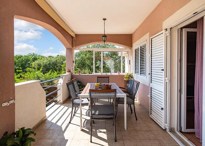 Three-bedroom In Ferienhaus